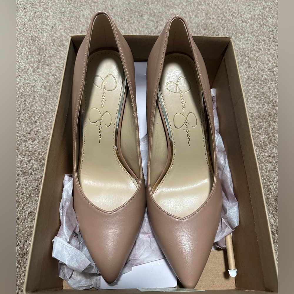 Jessica Simpson Women's Tan Pumps